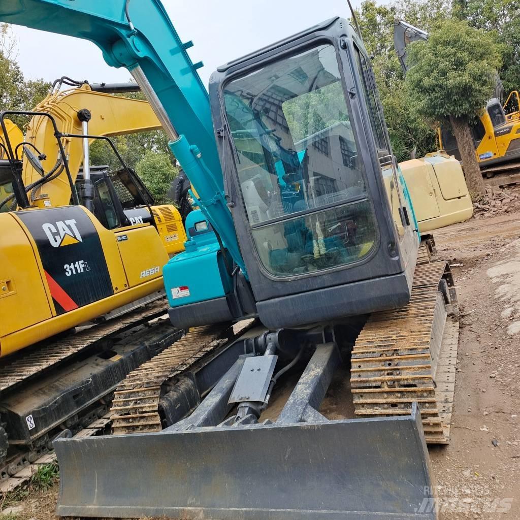 Kobelco SK 75 Vikšriniai ekskavatoriai