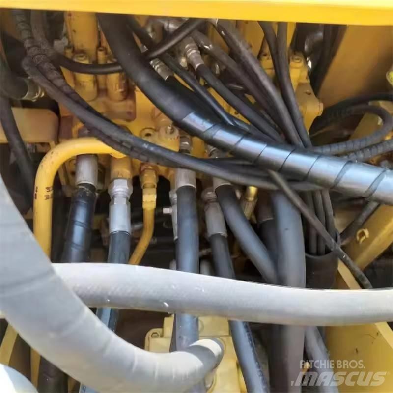 CAT 315 D Vikšriniai ekskavatoriai