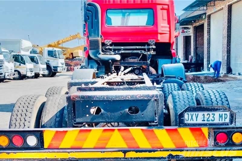 UD CGE 370 8x4 Kita