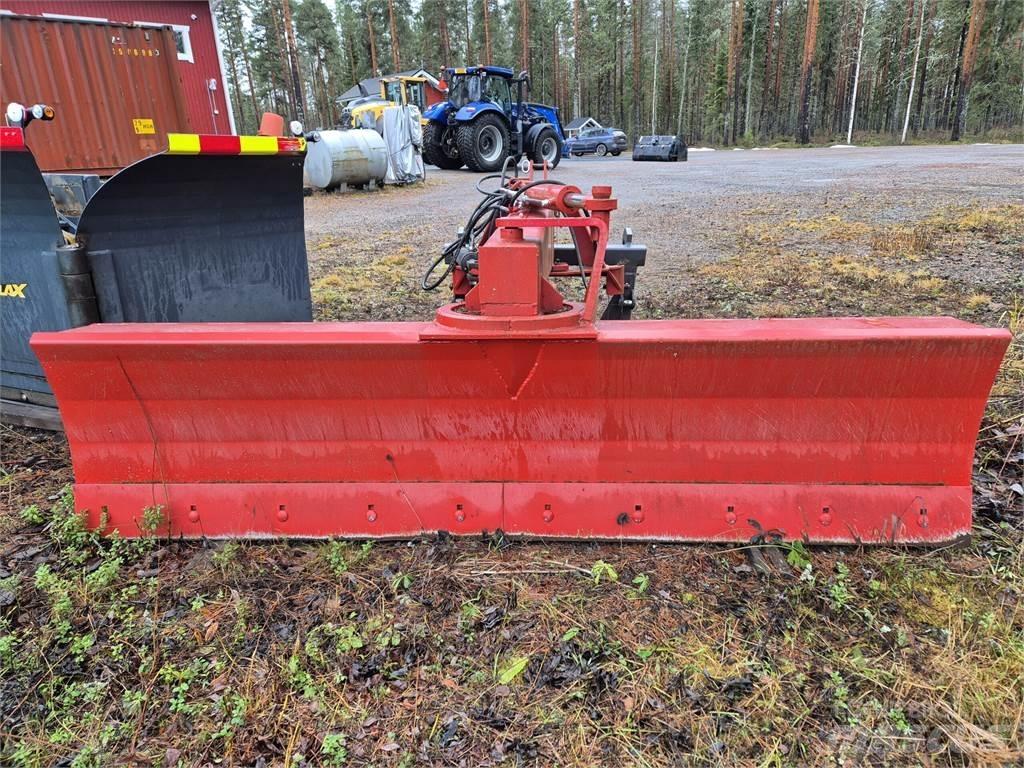  Traktorin takalana Kelių valytuvai