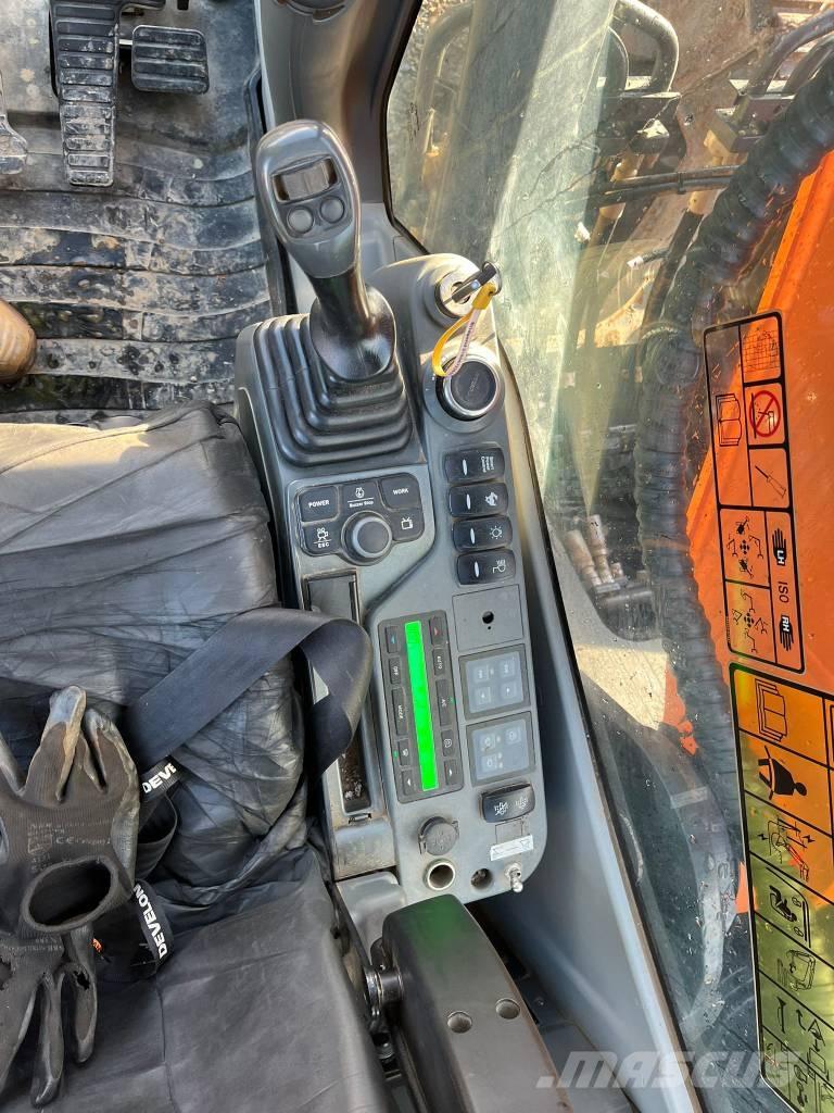 Doosan DX 225 Vikšriniai ekskavatoriai