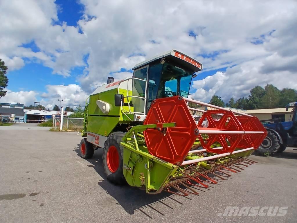 CLAAS Dominator 58 S Derliaus nuėmimo kombainai