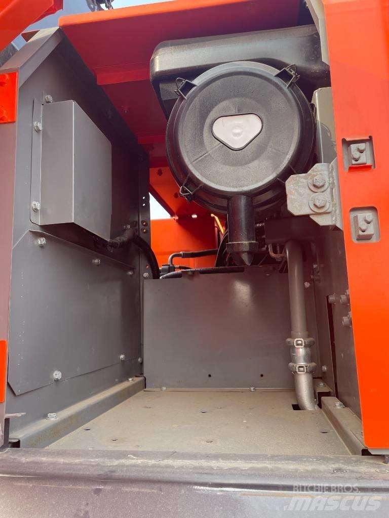Hitachi 240 Vidutinės galios ekskavatoriai 7-12 t