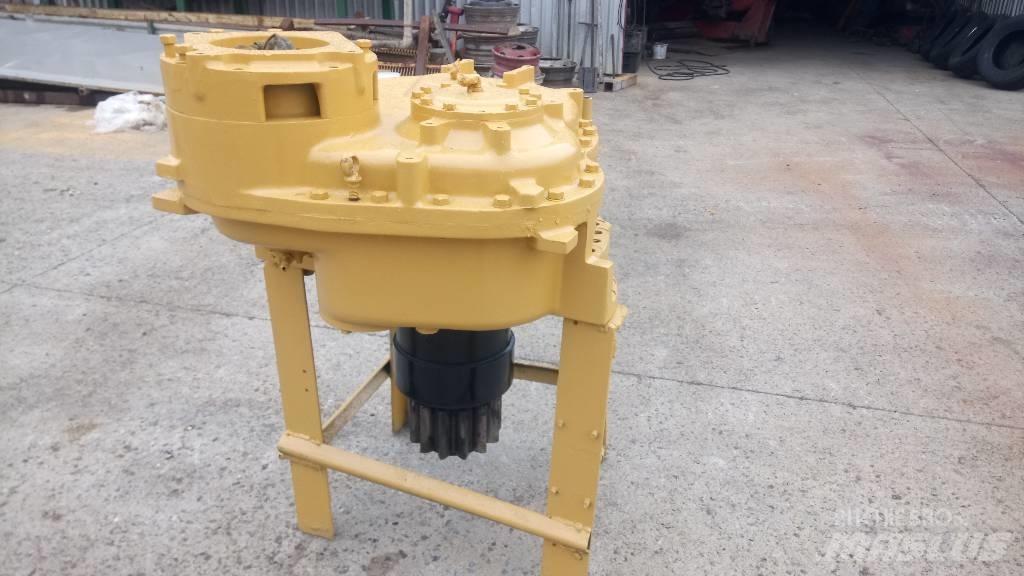CAT 245 Transmisijos