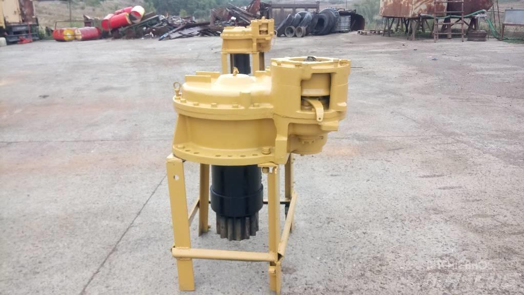 CAT 245 Transmisijos