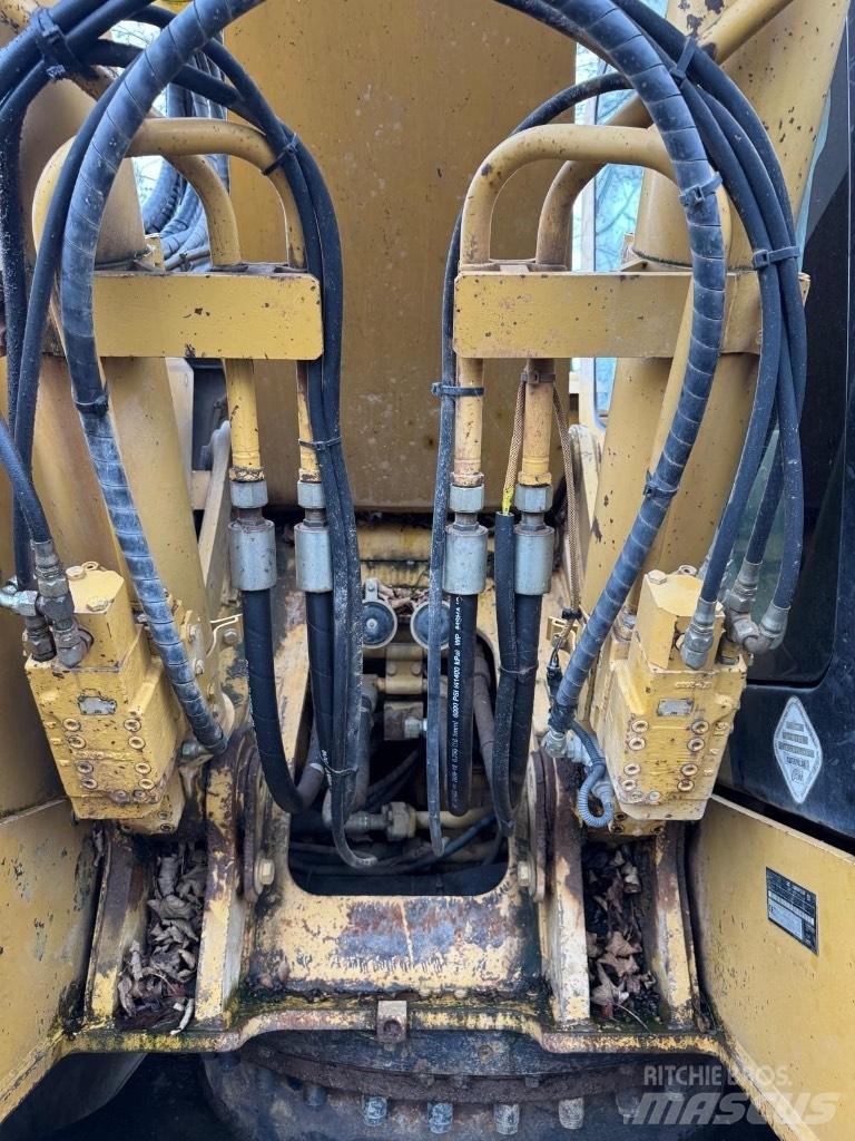 CAT 321 C LCR Vikšriniai ekskavatoriai