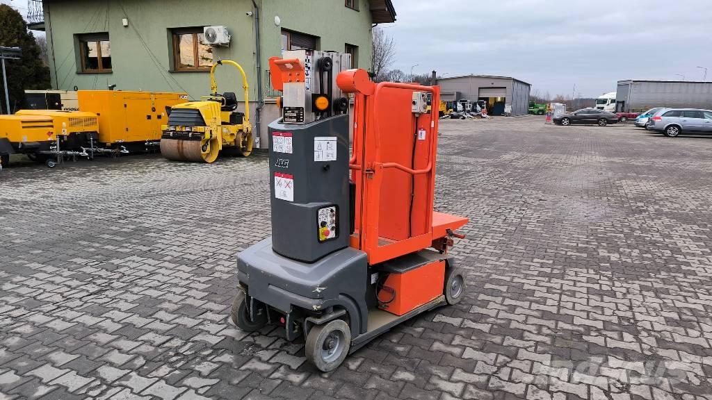 JLG Toucan Duo Vertikalūs stiebiniai keltuvai