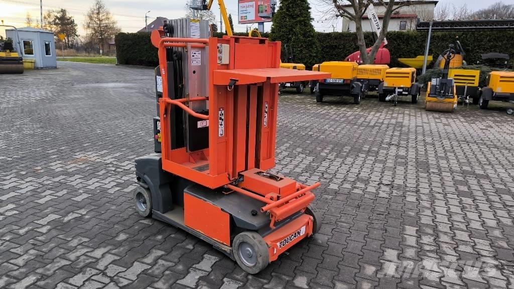 JLG Toucan Duo Vertikalūs stiebiniai keltuvai