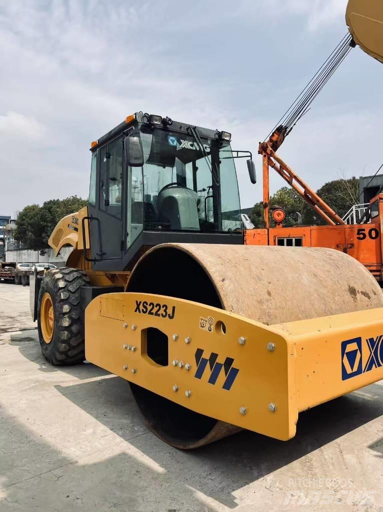 XCMG XS 223 J Vieno būgno volai