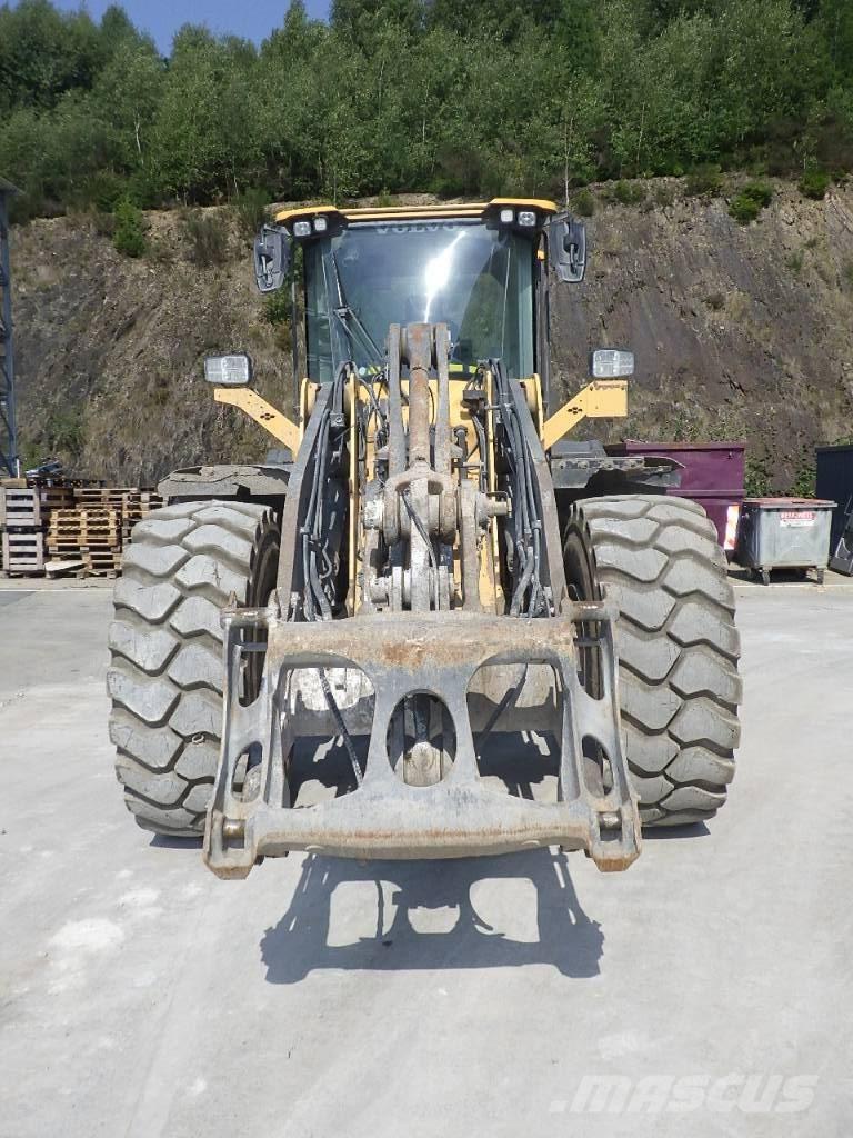 Volvo L 110 H LB Naudoti ratiniai krautuvai