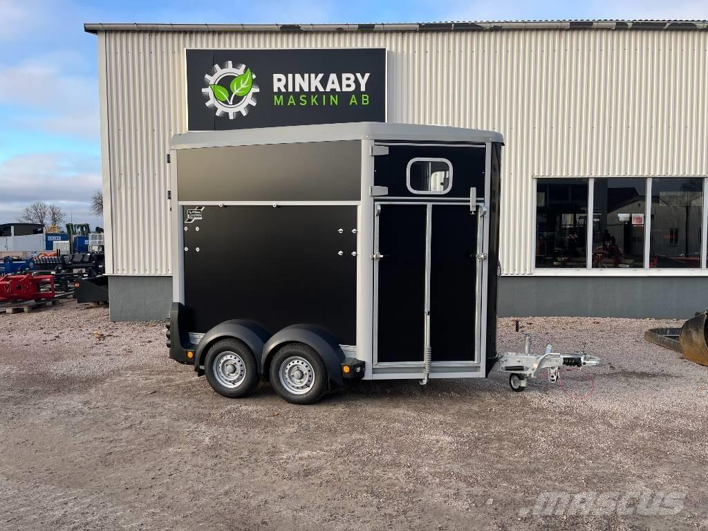 Ifor Williams HB 403 Puspriekabės gyvuliams