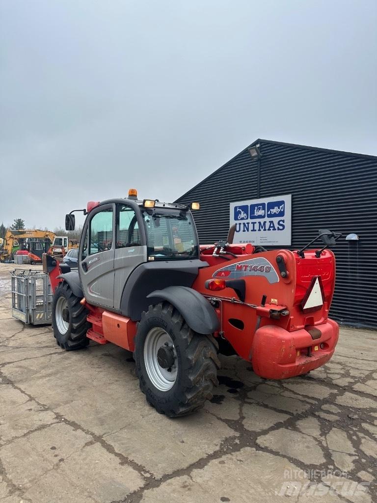 Manitou MT1440 Teleskopiniai krautuvai