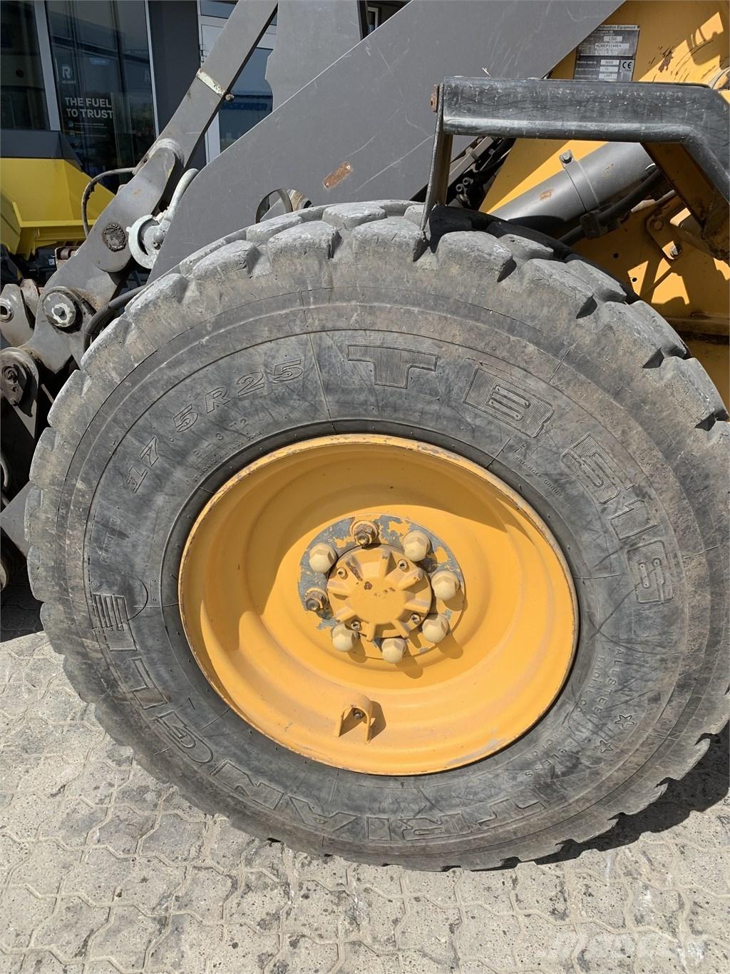 Volvo L50C Naudoti ratiniai krautuvai