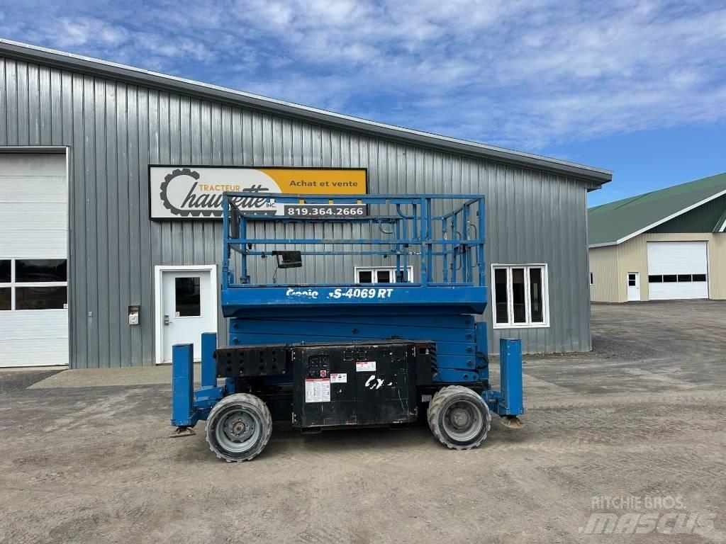 Genie GS 4069 RT Žirkliniai keltuvai