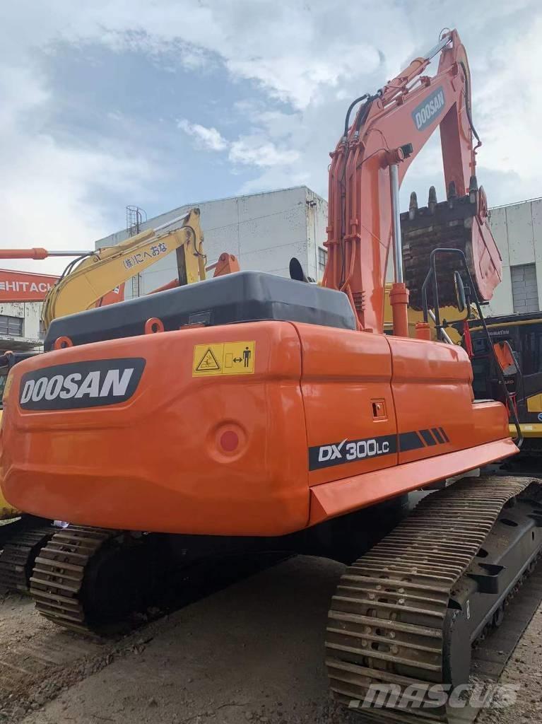 Doosan DX 300 Vikšriniai ekskavatoriai