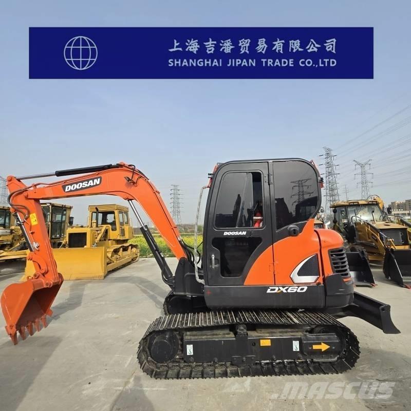 Doosan DX 60 Vikšriniai ekskavatoriai