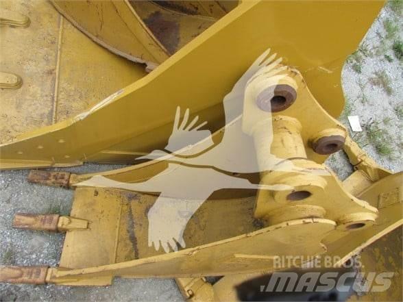 CAT 2395986 Kaušai
