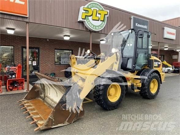 CAT 908M Naudoti ratiniai krautuvai