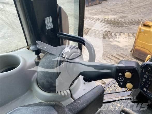 CAT D6N XL Vikšriniai buldozeriai