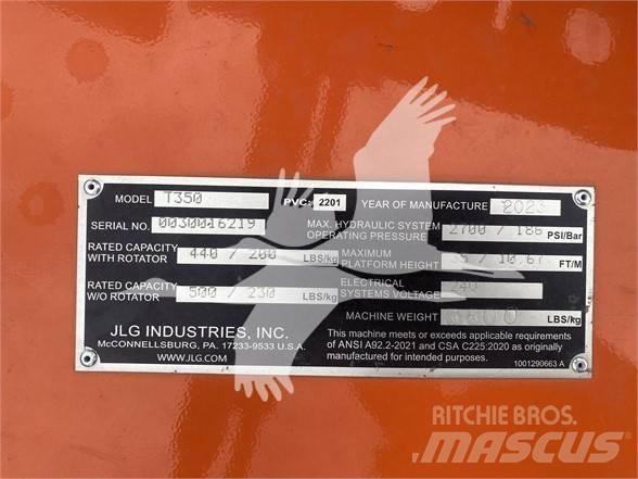 JLG T350 Ant priekabų montuojamos kėlimo platformos