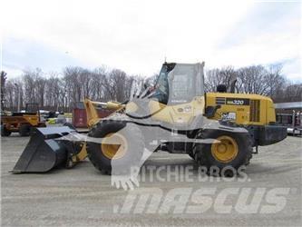 Komatsu WA320 Naudoti ratiniai krautuvai