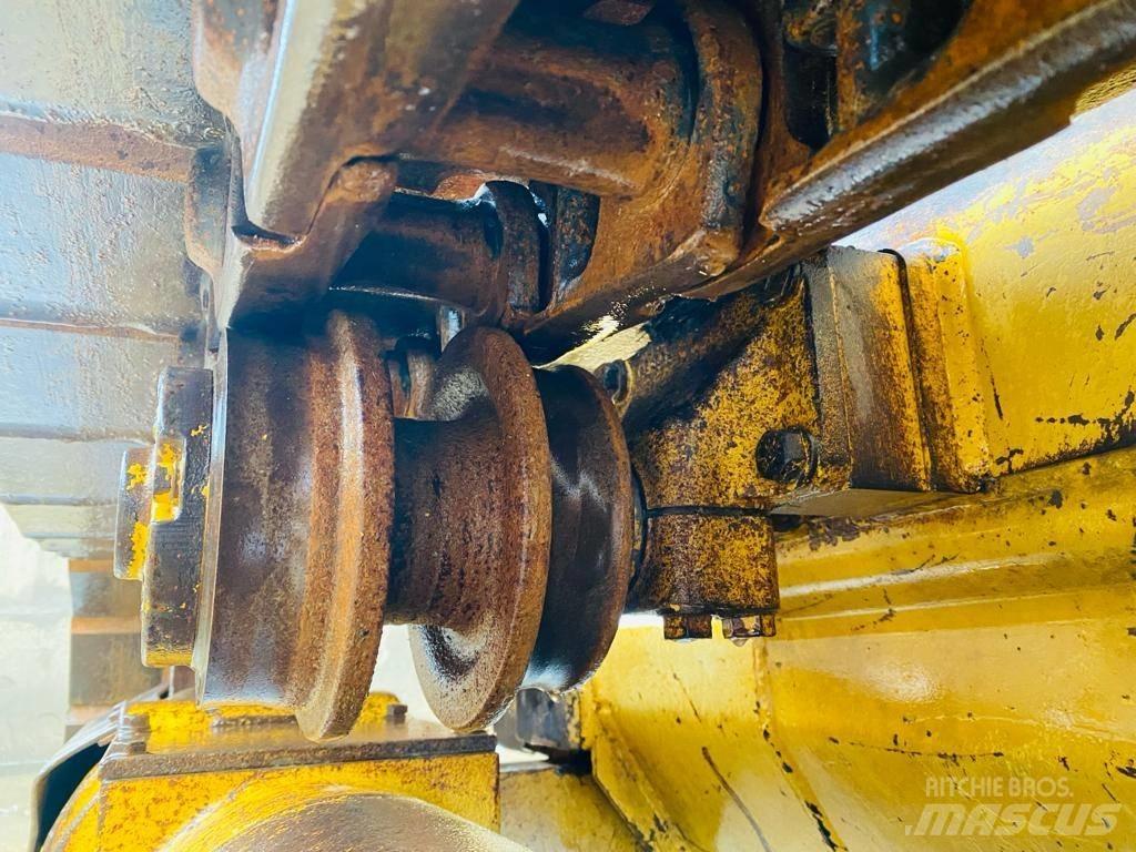 CAT 953 Vikšriniai krautuvai