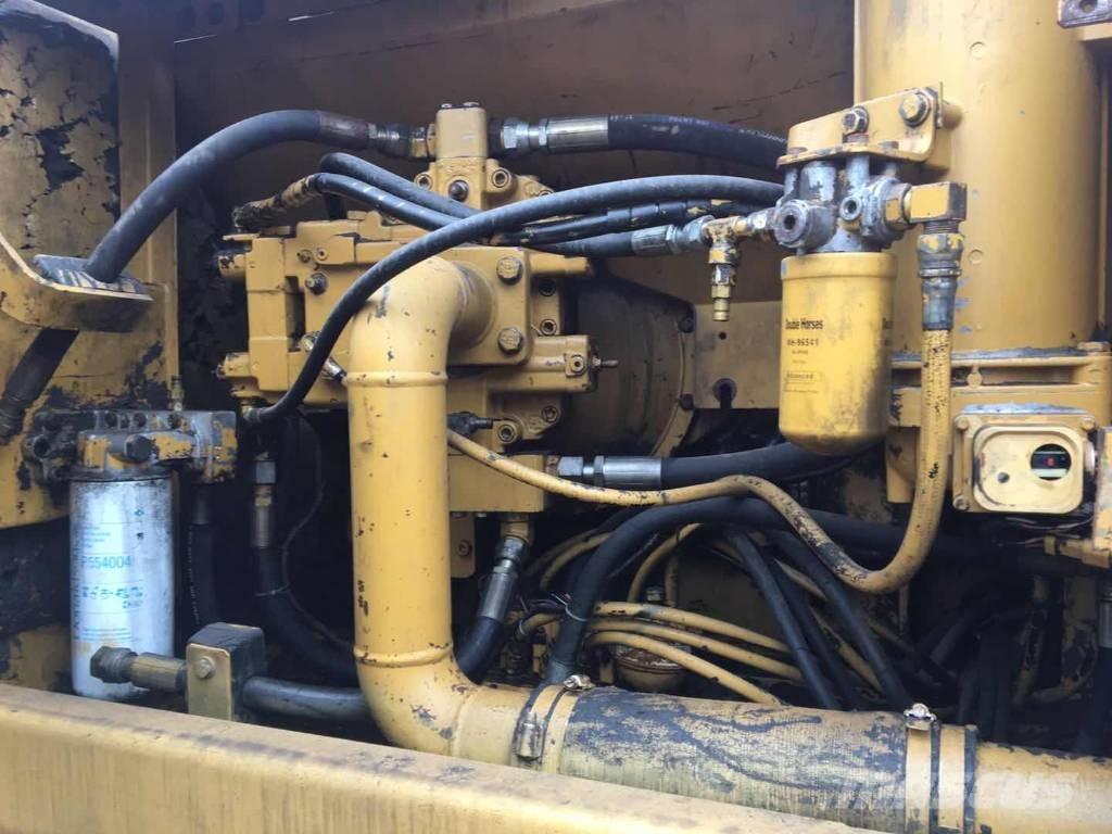 CAT 325B Vikšriniai ekskavatoriai