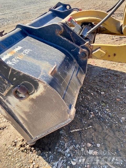 CAT 908 M Naudoti ratiniai krautuvai