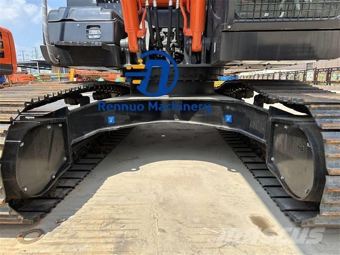 Hitachi ZX 200-3 Vikšriniai ekskavatoriai