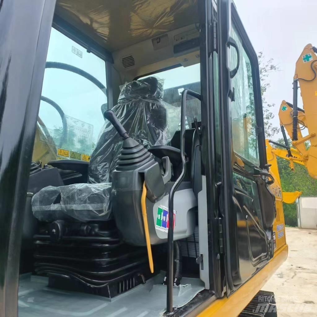 CAT 320 D 2 Vidutinės galios ekskavatoriai 7-12 t