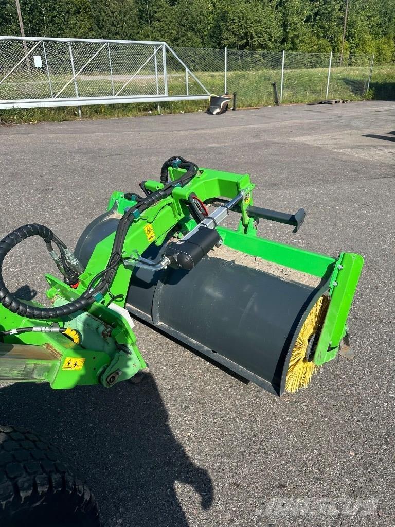 Avant Lisälaitteet Kiti naudoti statybos komponentai