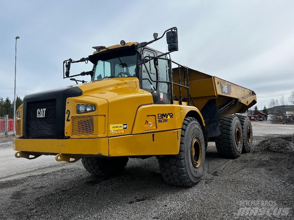 CAT 745 Karjeriniai savivarčiai