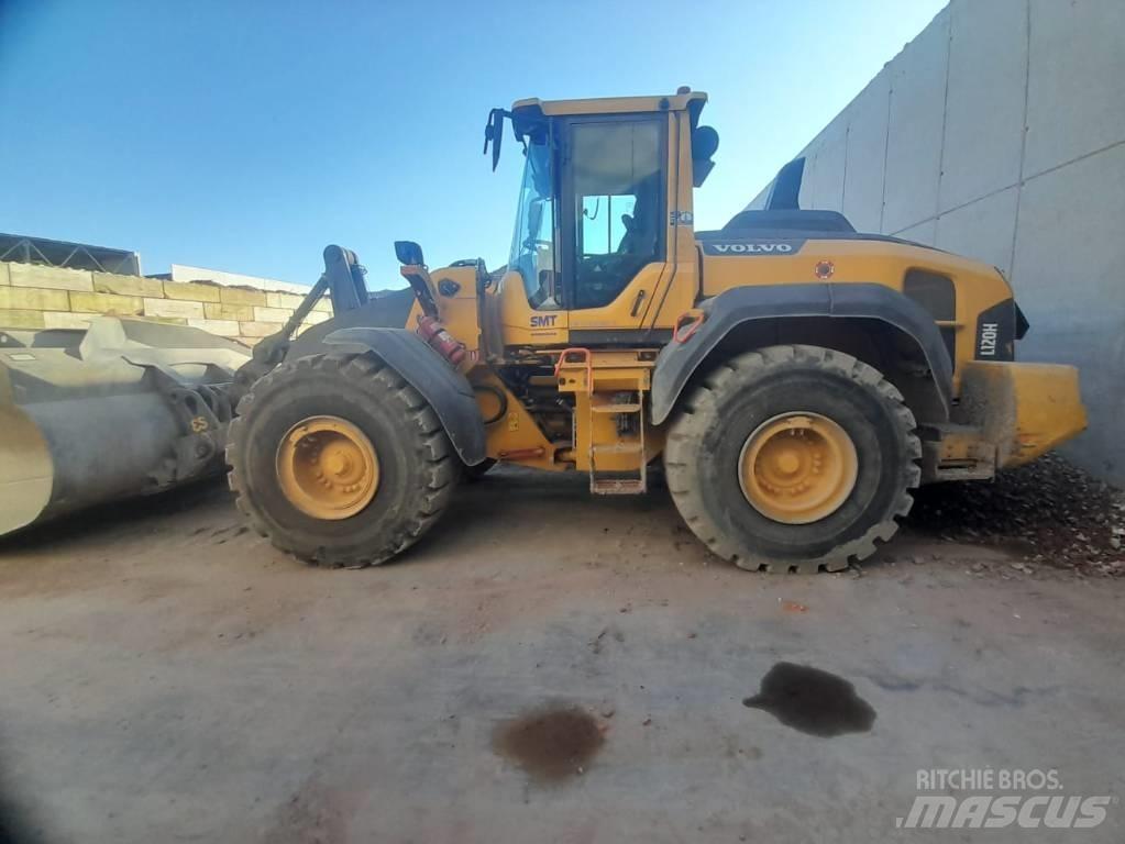 Volvo L 120 H Naudoti ratiniai krautuvai