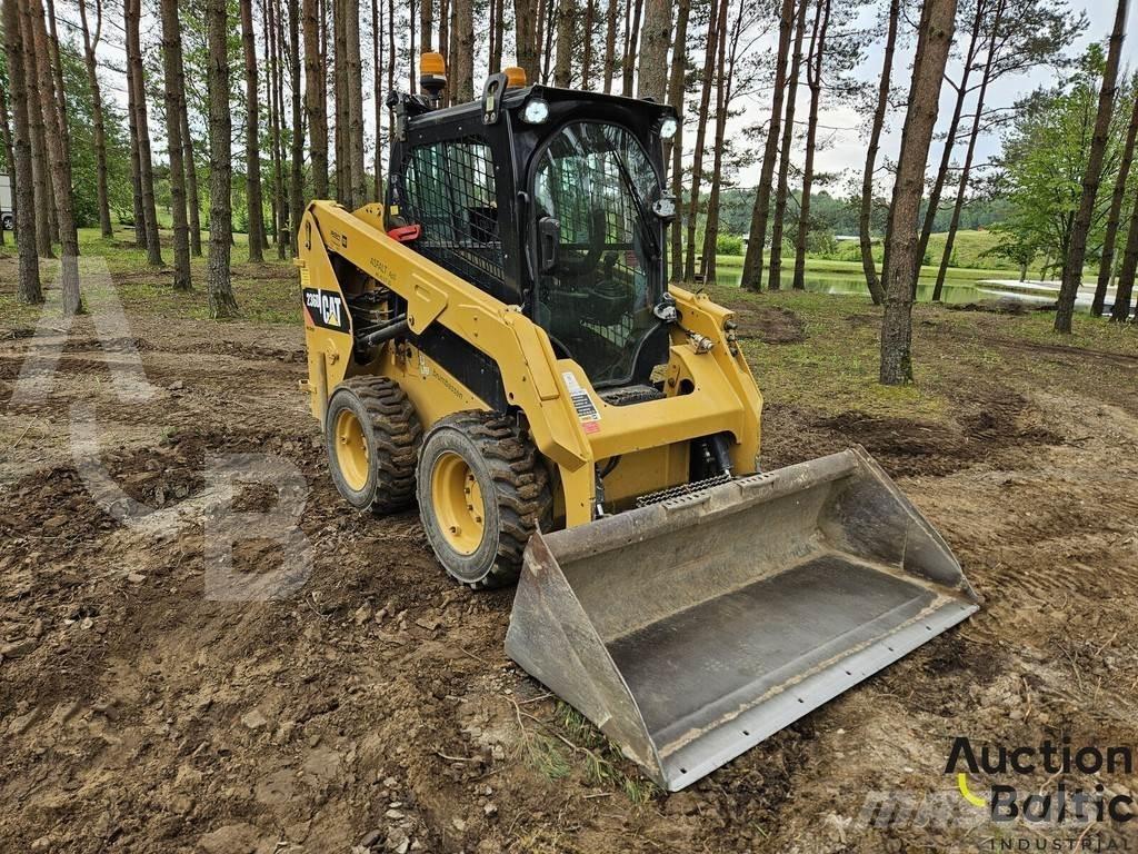 CAT 236 D Krautuvai su šoniniu pasukimu