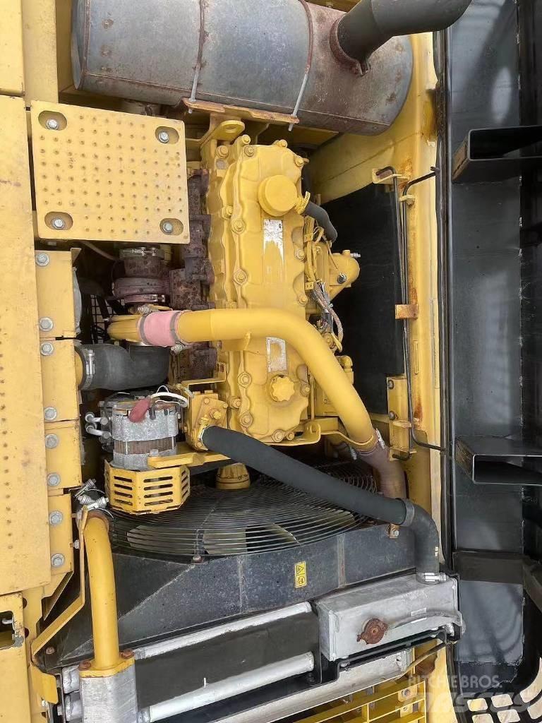 CAT 329 D Vikšriniai ekskavatoriai
