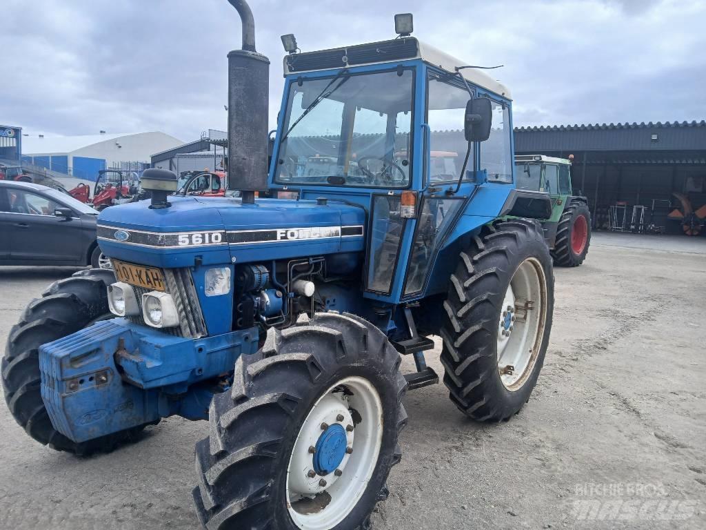 Ford 5610 Farmal Traktoriai