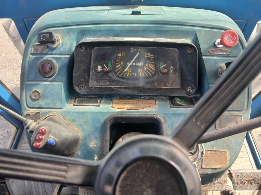 Ford 5610 Farmal Traktoriai