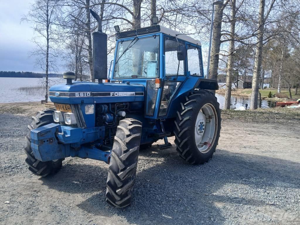Ford 5610 Farmal Traktoriai