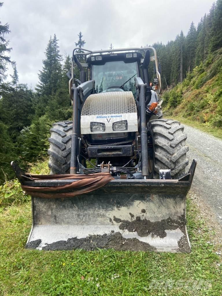 Valtra T 162 Miško traktoriai