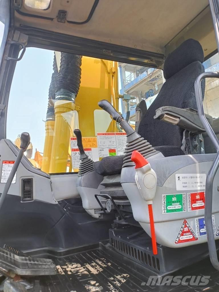 Komatsu PC130 Vikšriniai ekskavatoriai