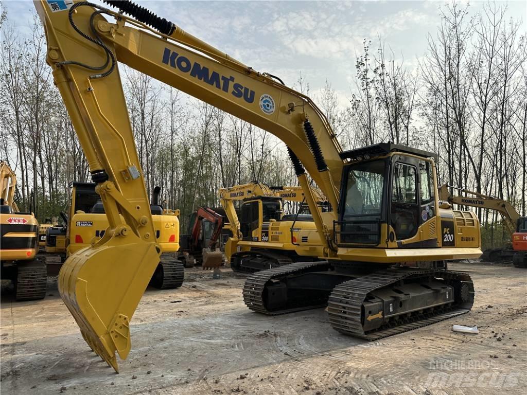 Komatsu PC200-8 Vikšriniai ekskavatoriai