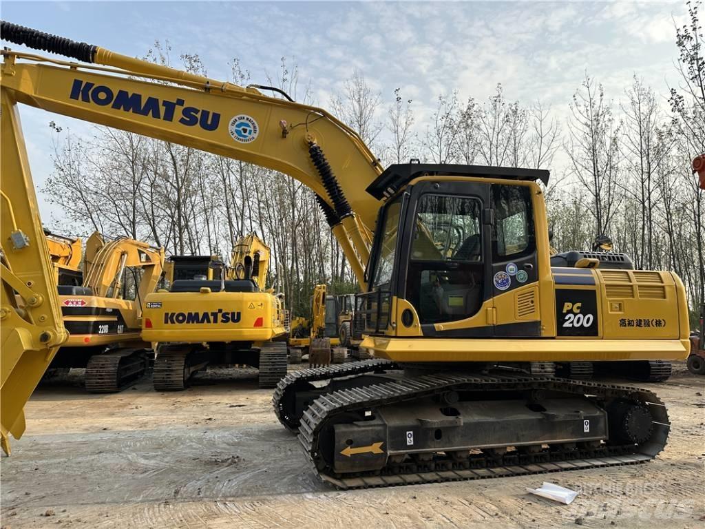 Komatsu PC200-8 Vikšriniai ekskavatoriai