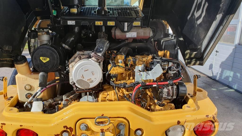 CAT 908 M Naudoti ratiniai krautuvai