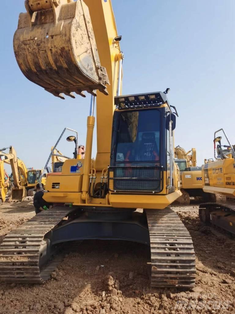 Komatsu PC 200 Vikšriniai ekskavatoriai