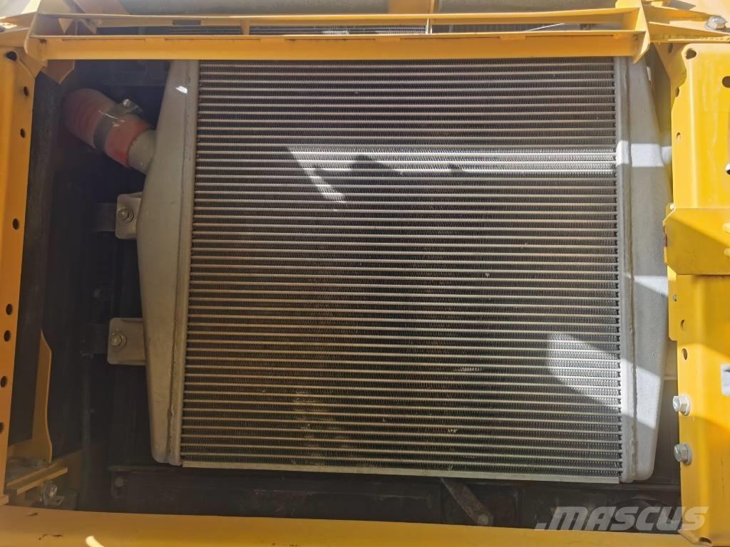 Komatsu PC 460 LC-8 Vikšriniai ekskavatoriai