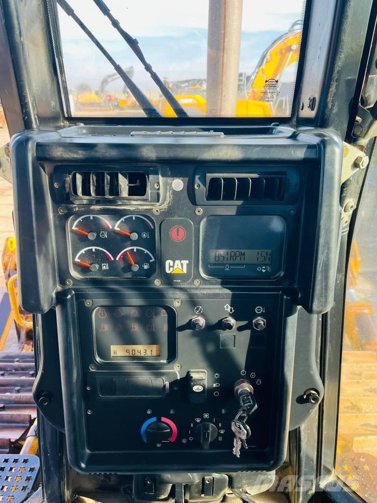 CAT D 6 N XL Vikšriniai buldozeriai