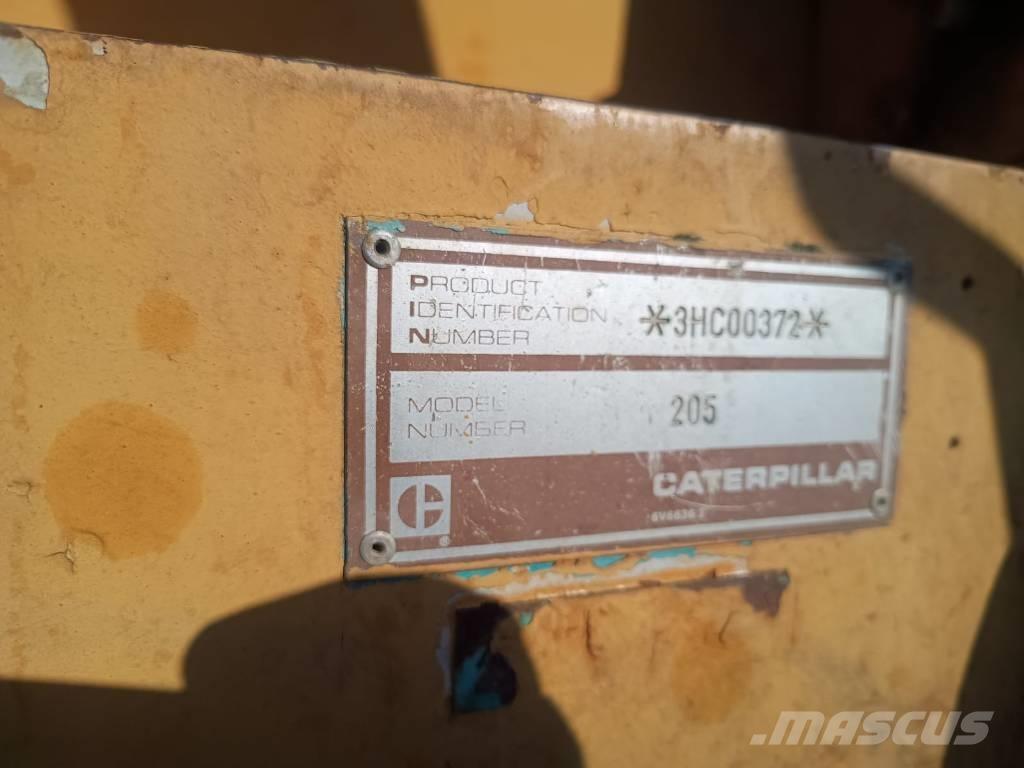 CAT 205LC Vikšriniai ekskavatoriai