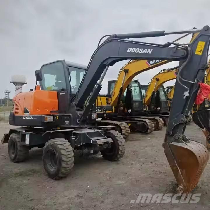 Doosan DX 60W Ratiniai ekskavatoriai
