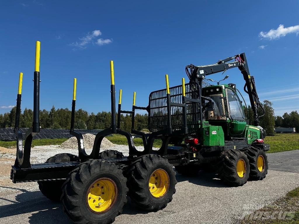 John Deere 810 E Naudoti miškovežiai (Forvarderiai)
