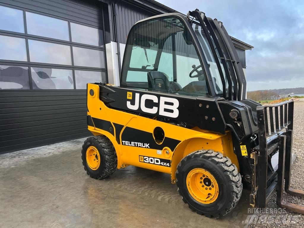 JCB TLT 30 D Teleskopiniai krautuvai